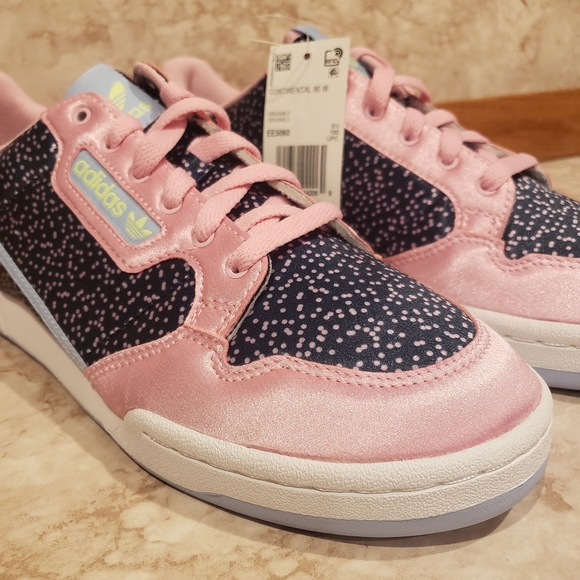 ⬆️Adidas - Picture 3 of 9